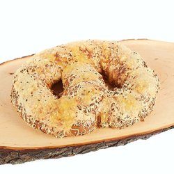 Kliņģeris, sāļais, svētku ar vistas girosu, dekorēts ar sieru un sēkliņām, Iļģuciema, 1.5kg